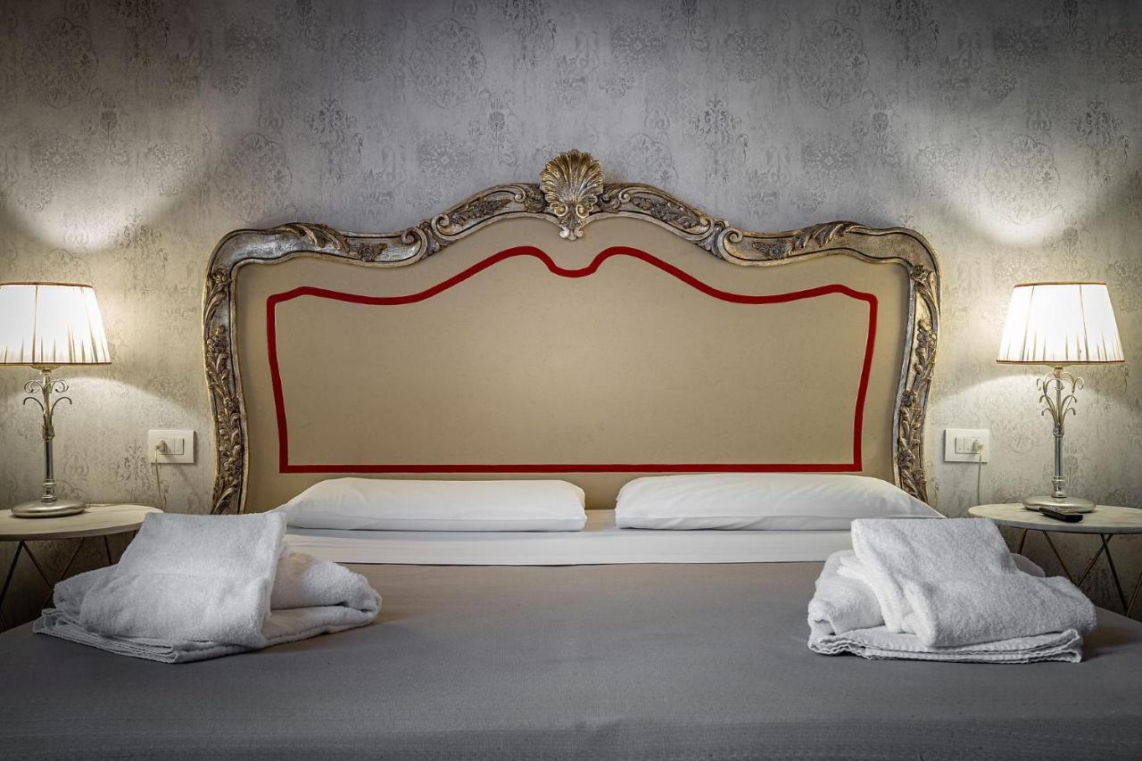 Residenza D'Epoca Al Numero 8 Firenze Eksteriør billede